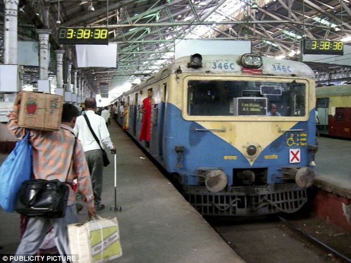 Tên trộm Damu Gupta bị bắt trên chuyến tàu từ thành phố Mumbai đến miền trung Ấn Độ. Ảnh: Publicity Picture