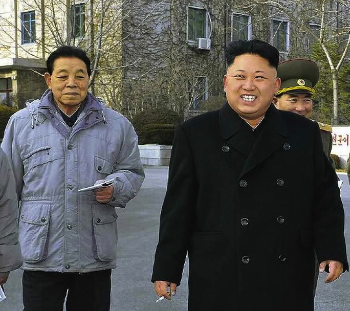 Ông Kim Kyong Ok (trái) đã bị lãnh đạo Kim Jong-un ra lệnh xử tử cùng với một số phụ tá thân cận khác. Ảnh: NK Leadership Watch