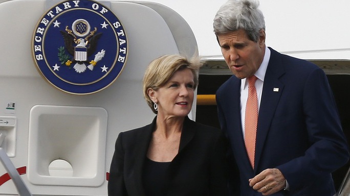 Ngoại trưởng Mỹ Kerry đã có cuộc hội kiến với người đồng cấp Úc Julie Bishop tại Myanmar trước khi cùng lên đường tới Sydney. Ảnh: Reuters