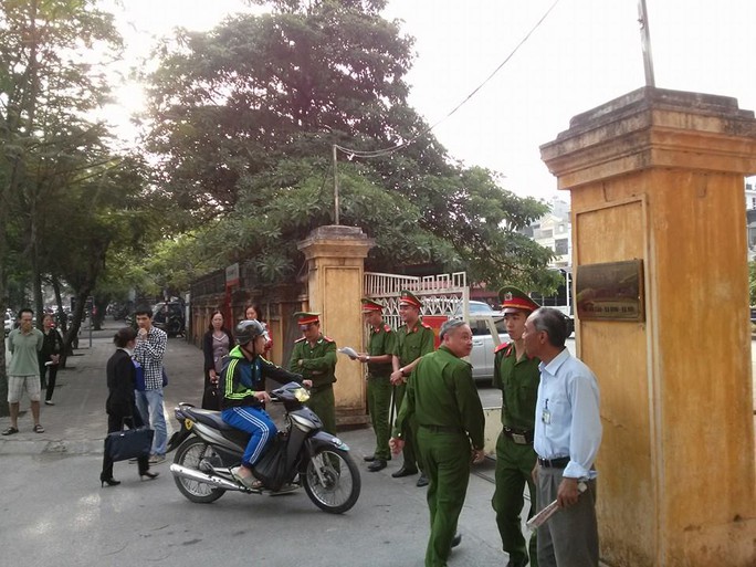 An ninh phiên toà siết chặt