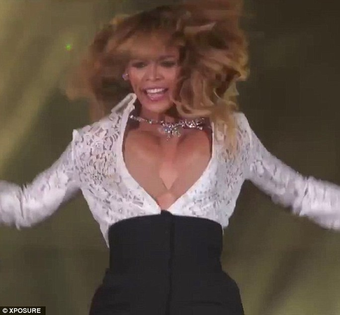 Dancing too hard, Beyonce was "unbuttoned" on stage