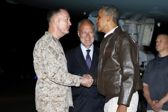 Tổng thống Obama bất ngờ đến Afghanistan hôm 25-5. Ảnh: Reuters