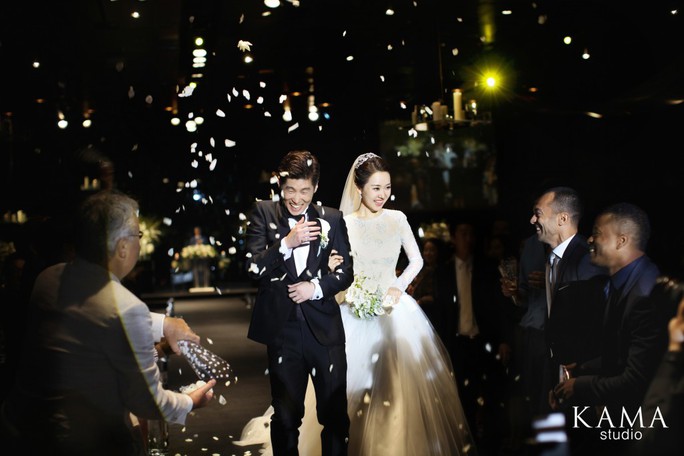Sao tề tựu tại đám cưới cựu tiền vệ M.U Park Ji Sung