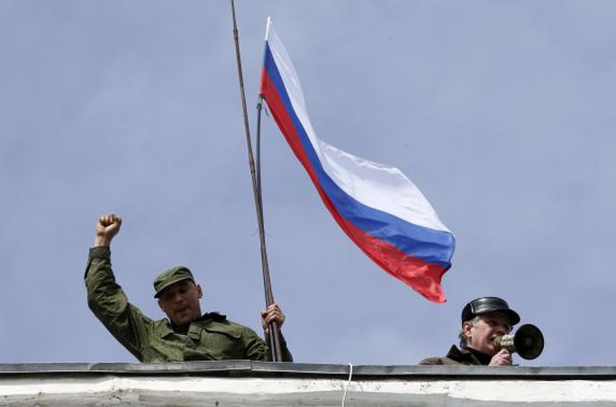 Lực lượng thân Nga chiếm căn cứ hải quân Ukraine