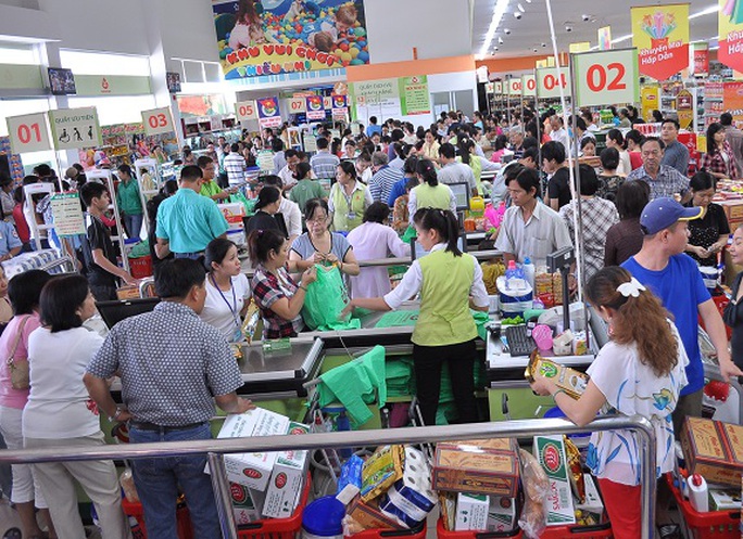 Tưng bừng mua sắm, giao lưu văn nghệ tại Siêu thị Sài Gòn