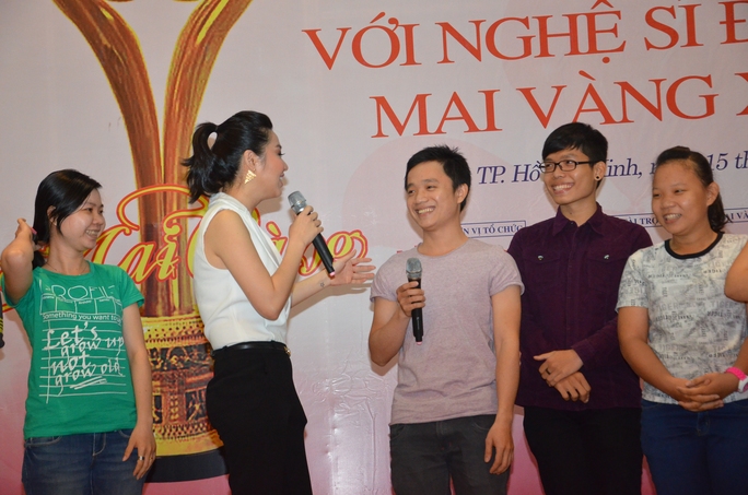 Noo Phước Thịnh, Đông Nhi cuồng nhiệt cùng "fan"