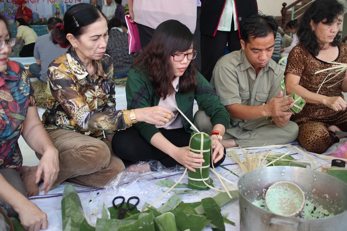 Ngày hội bánh gói bánh tét cho LĐLĐ quận Tân Bình, TP HCM phối hợp UBND, Hội LHPN quận tổ chức