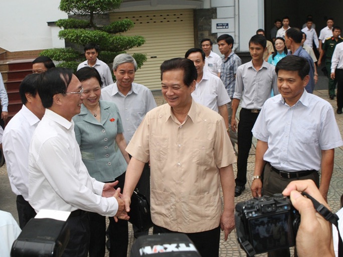 Thủ tướng Nguyễn Tấn Dũng nhấn mạnh việc Trung Quốc ngang nhiên hạ đặt giàn khoan trong vùng biển của Việt Nam đã làm cả dân tộc ta phẫn nộ, lên án.