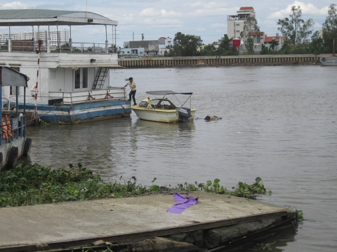 Phát hiện thi thể người nước ngoài trôi trên sông Sài Gòn