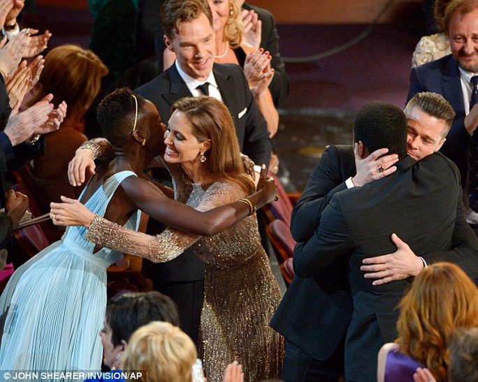 Brad Pitt and Angelina Jolie love each other at the 2014 Oscars