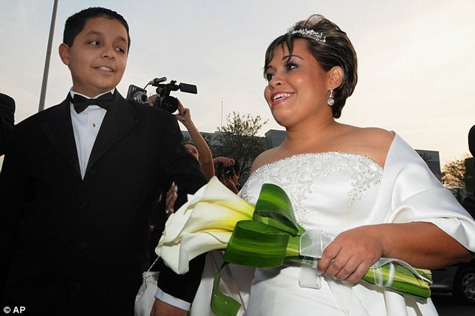 Người phụ nữ kết hôn với Uribe năm 2008