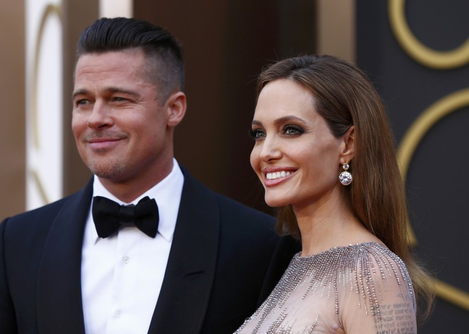 Brad Pitt and Angelina Jolie love each other at the 2014 Oscars