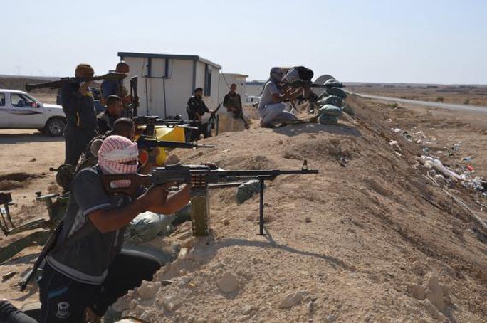 Lực lượng chống IS được huấn luyện tại Iraq. Ảnh: Reuters