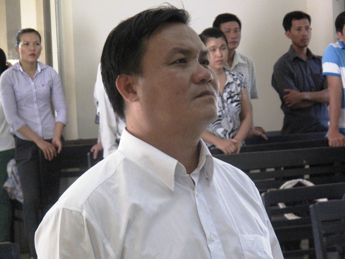 Bị cáo Nguyễn Văn Hoan đang nghe tòa tuyên án