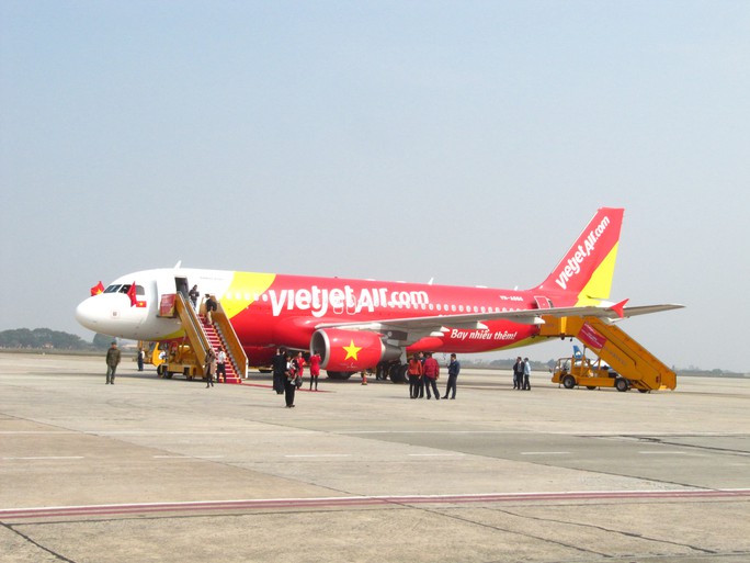 VietJet hủy nhiều chuyến bay vì bão Rammasun