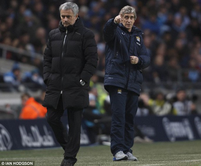 HLV Mourinho và Pellegrini, ai sẽ về đích trước hơn?