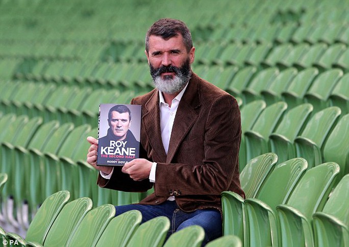 Roy Keane trong ngày ra mắt quyển tự truyện Hiệp 2 của mình
