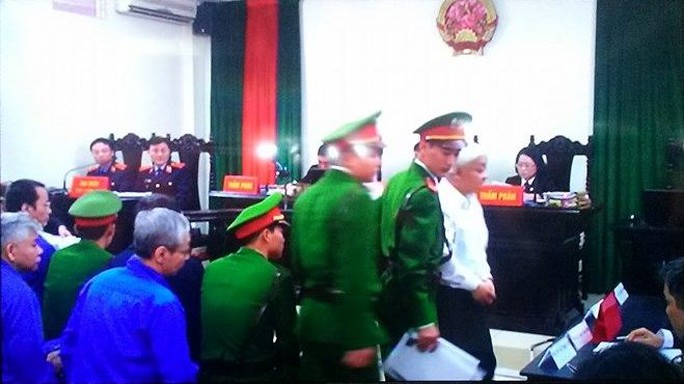 Xử bầu Kiên: Nếu thấy mệt thì tòa cho giải lao, bị cáo đừng cố quá