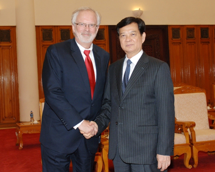 Thủ tướng Nguyễn Tấn Dũng tiếp Đại sứ Mỹ David Shear nhân dịp Đại sứ kết thúc nhiệm kỳ công tác tại Việt Nam