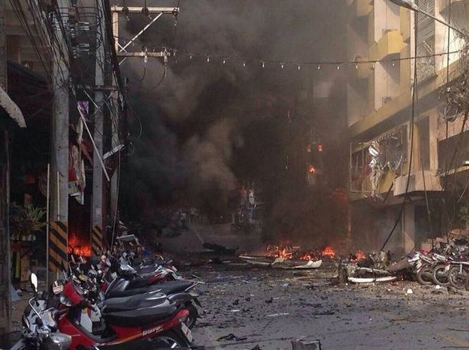 Đánh bom xe tại Thái Lan, gần 40 người thương vong