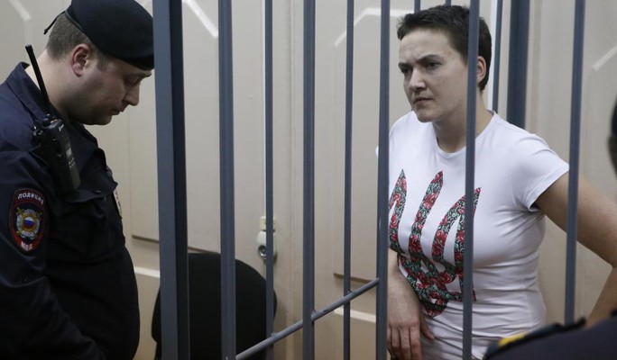 Nữ phi công Ukraine Nadia Savchenko  đang bị giam ở Moscow. Ảnh: Reuters