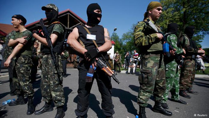 Các tay súng ly khai ở miền Đông Ukraine. Ảnh: Reuters Các tay súng ly khai ở miền Đông Ukraine. Ảnh: Reuters