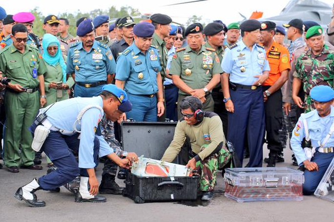 AirAsia QZ8501 "có thể nổ trước khi chạm nước"