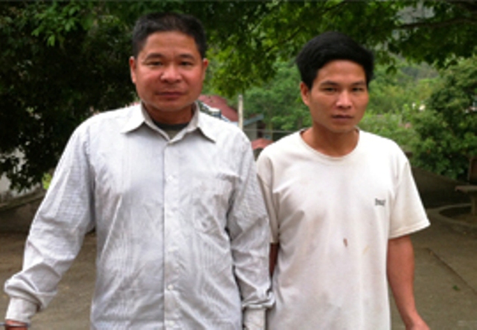 Hai 'trâu tặc' chuyên dùng ô tô để vận chuyển tải sản trộm cắp bị công an bắt giữ Hai trâu tặc chuyên dùng ô tô để vận chuyển tải sản trộm cắp bị công an bắt giữ