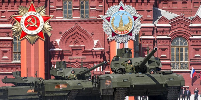 T-14 Armata của Nga trong lễ diễu hành Ngày chiến thắng phát xít 9-5. Ảnh: Reuters
