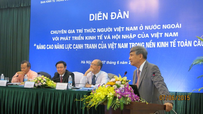 Nhiều trí thức Việt kiều hiến kế nâng cao năng lực cạnh tranh của Việt Nam Ảnh: LAM PHƯƠNG