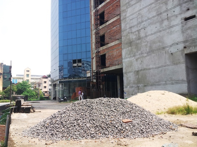 "Ngắm" bệnh viện quốc tế 50 triệu USD bỏ hoang giữa Hà Nội