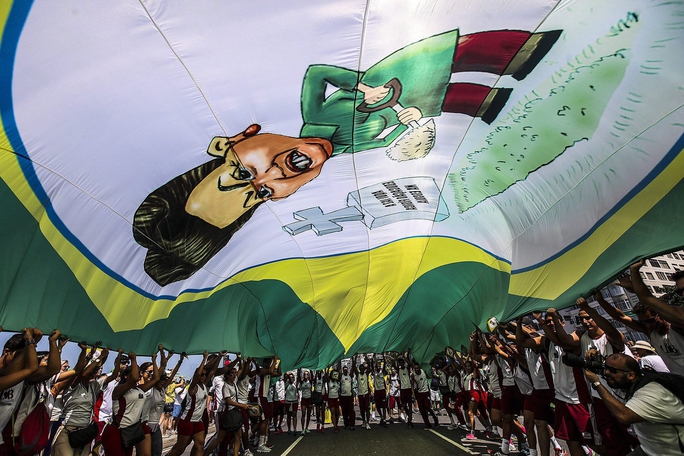 Biểu tình chống tham nhũng ở Rio de Janeiro Ảnh: EPA