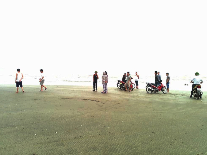 Bãi biển Diễn Thành nơi hai chị em Thắm và Duyên bị đuối nước. Bãi biển Diễn Thành nơi hai chị em Thắm và Duyên bị đuối nước.