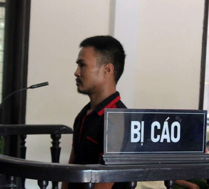 Bị cáo Tuấn tại phiên tòa. Ảnh: Thái Cao Bị cáo Tuấn tại phiên tòa. Ảnh: Thái Cao