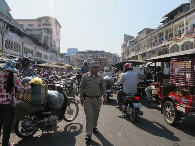 Chợ Campuchia: Đi là ghiền!