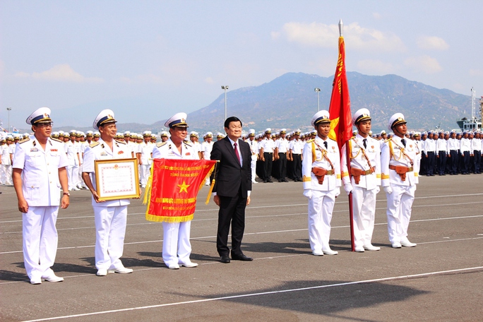 Chủ tịch nước Trường Tấn Sang trao tăng danh hiệu Anh hùng lực lượng vũ trang nhân dân cho quân chủng hải quân