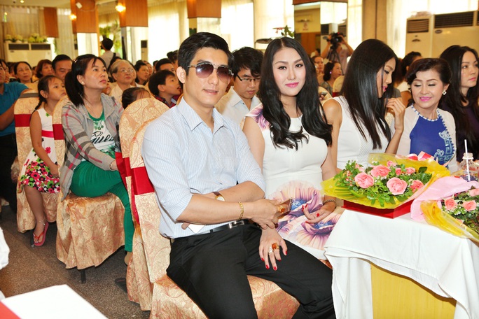 Phi Thanh Vân và chồng