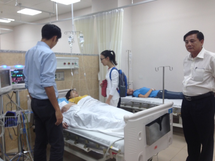 Hàng loạt công nhân trong vụ ngộ độc khí Amoniac lại ngất xỉu