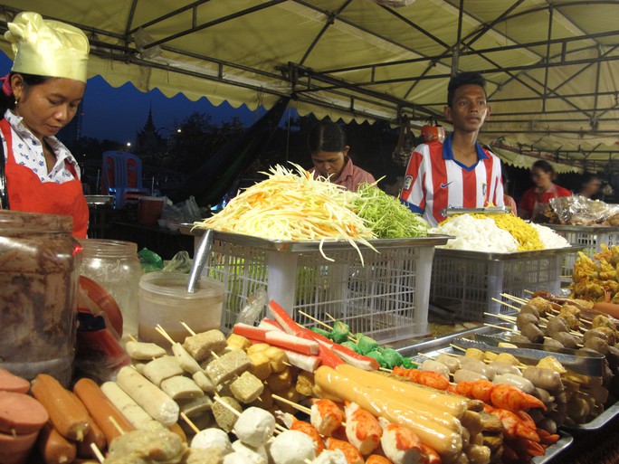 Chợ Campuchia: Đi là ghiền!