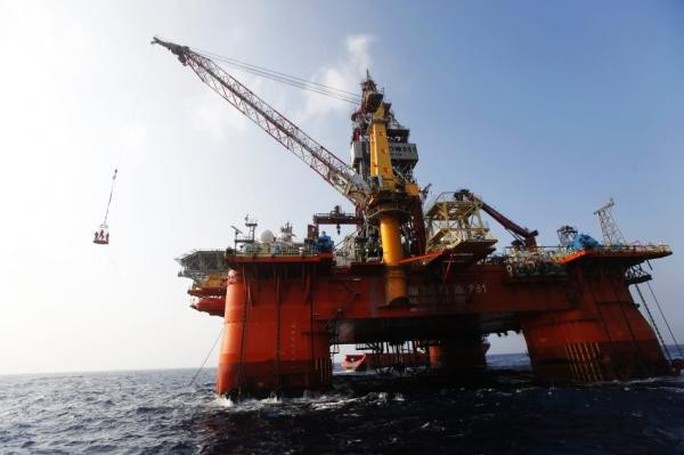 中国海洋石油981平台驶往马六甲海峡 展开海外深海钻探任务