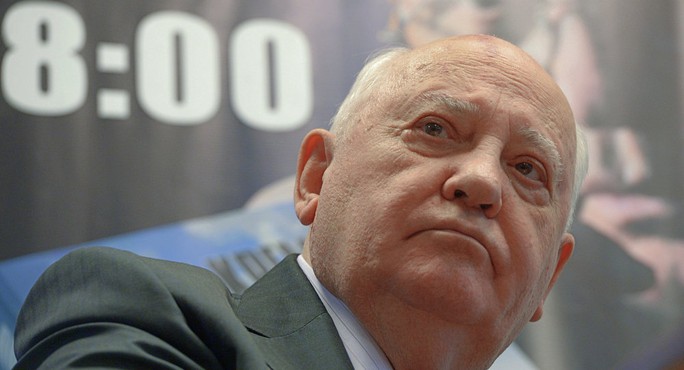 Mikhail Gorbachev meets with readers during presentation of his book After the Kremlin