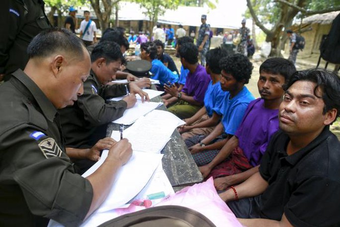 Một báo cáo của LHQ hồi tháng 5 cho biết, 25.000 người di cư rời Myanmar và Bangladesh trong quý đầu tiên năm nay. Ảnh: REUTERS