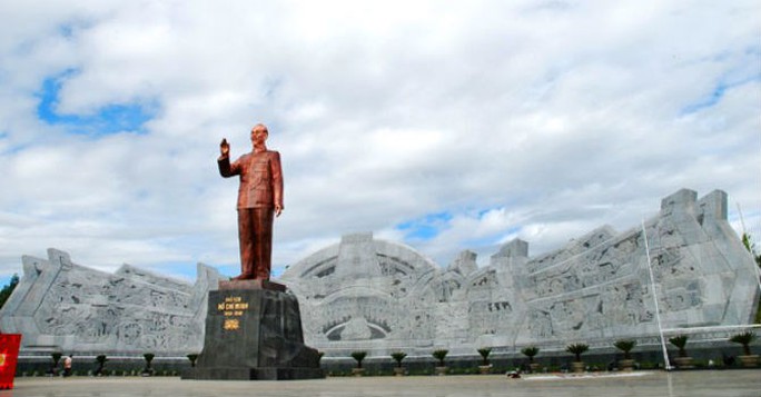 Một mô hình tượng đài Chủ tịch Hồ Chí Minh - Ảnh minh họa Một mô hình tượng đài Chủ tịch Hồ Chí Minh - Ảnh minh họa