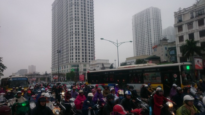 Trước đó, Hà Nội đã có hơn 2 tuần ngập trong mưa phùn, nồm ẩm Trước đó, Hà Nội đã có hơn 2 tuần ngập trong mưa phùn, nồm ẩm
