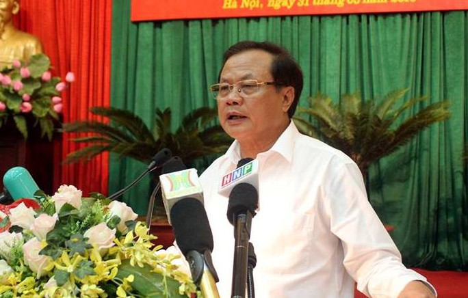 Bí thư Thành uỷ Hà Nội Phạm Quang Nghị cho rằng từ việc chặt thay thế cây xanh ở Hà Nội, cần rút ra bài học về lắng nghe ý kiến nhân dân