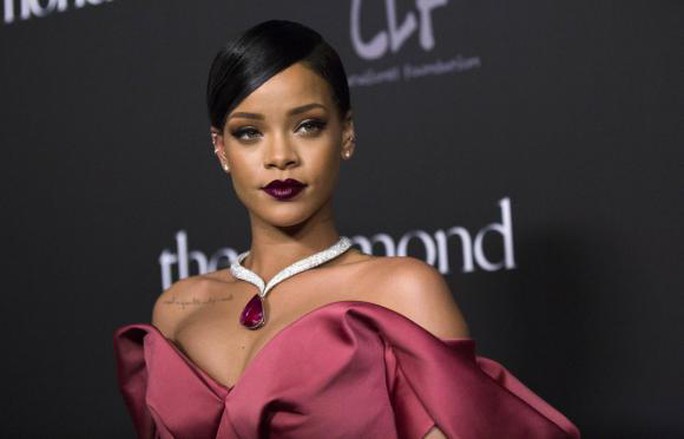 Rihanna xuất hiện quyến rũ trong một sự kiện thời trang gần đây