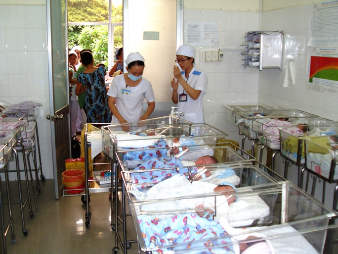 Trẻ sơ sinh được chăm sóc trong Bệnh viện Từ Dũ