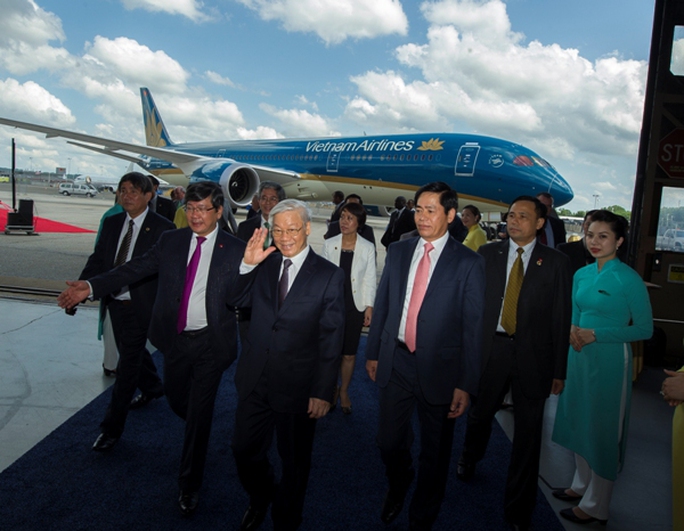 Tổng Bí thư Nguyễn Phú Trọng dự Lễ bàn giao Boeing 787-9 Dreamliner đầu tiên cho Việt Nam Tổng Bí thư Nguyễn Phú Trọng dự Lễ bàn giao Boeing 787-9 Dreamliner đầu tiên cho Việt Nam