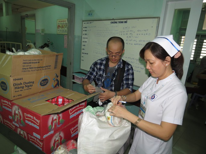 Bên giường bệnh trước thềm giao thừa