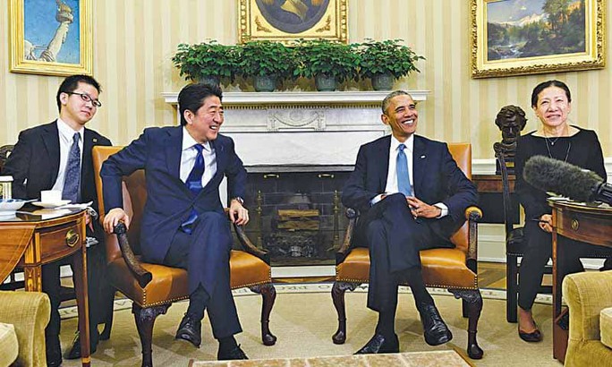 Tổng thống Mỹ Barack Obama tiếp Thủ tướng Nhật Shinzo Abe ở Nhà Trắng hôm 28-4Ảnh: AP